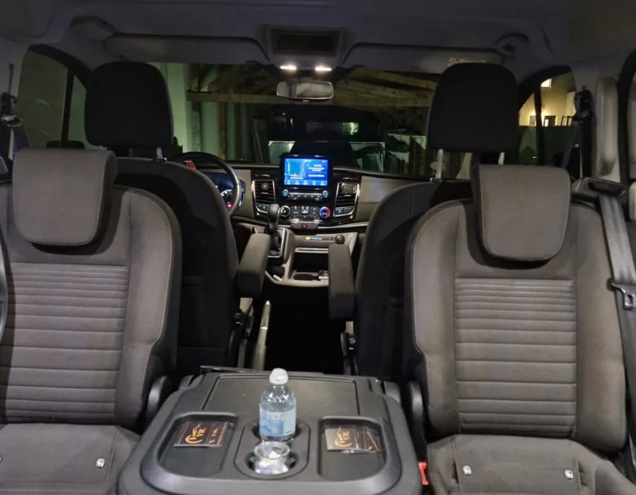 Intérieur Ford Tourneo Custom Prestige Autoloc 72 - sièges et dashboard