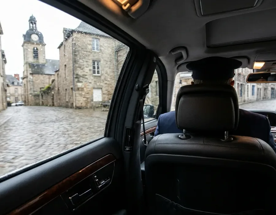 Chauffeur Privé au Mans : Les Avantages sur un Taxi